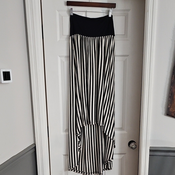 Forever 21 Black and Off White High-Low Maxi Skirt - Picture 1 of 7